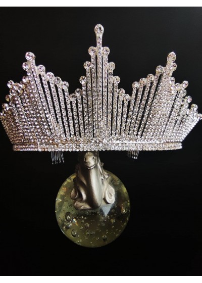 Стилна корона с блестящи кристали за булка и абитуриентка Queen of Luxury